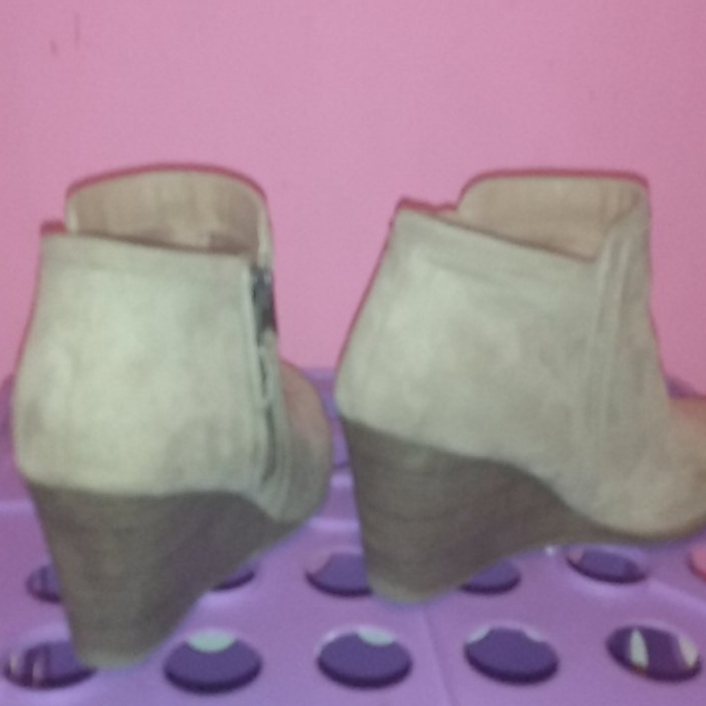 Wedges - Picture 2 of 2